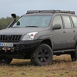 3626-progi-skrzynkowe-toyota-land-cruiser-j120-more-4x4-1687338702.jpg