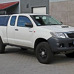 4522-progi-boczne-toyota-hilux-vigo-05-15-more-4x4-1687339156.jpg