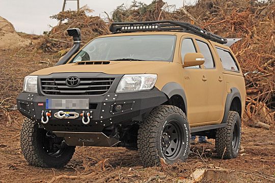 1861-zderzak-przedni-stalowy-toyota-hilux-vigo-11-15-more-4x4-1687515282.jpg