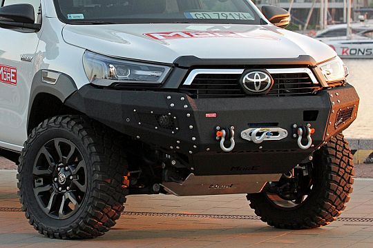 3163-zderzak-przedni-stalowy-toyota-hilux-revo-2020-more-4x4-1687526484.jpg