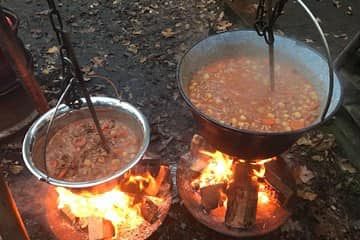 Lumberjack cooking bij offroad and adventures.jpg