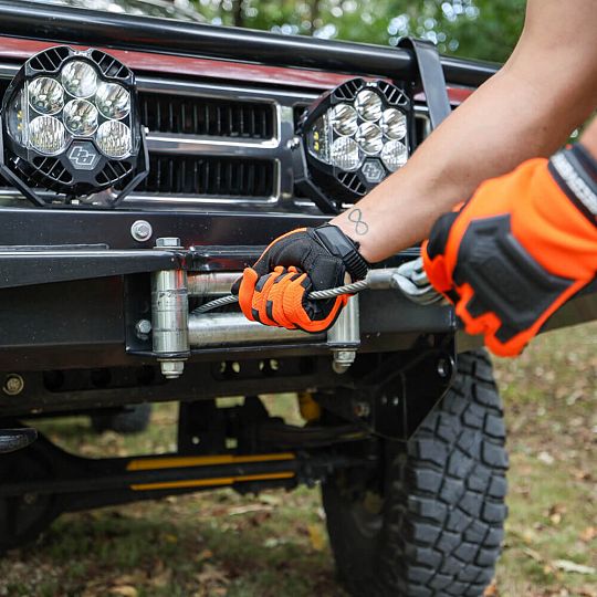 winching-off-road-4x4-winch-use-1662376007.jpg